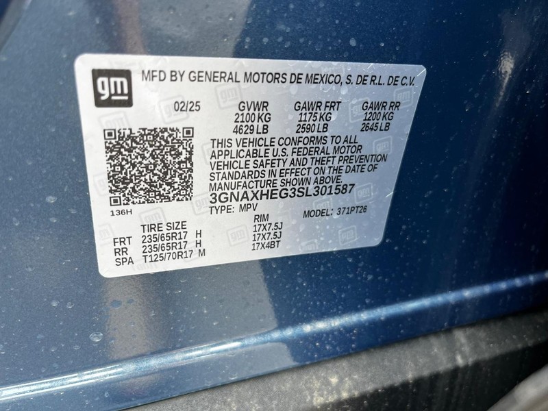Chevrolet Equinox Vehicle Image 16