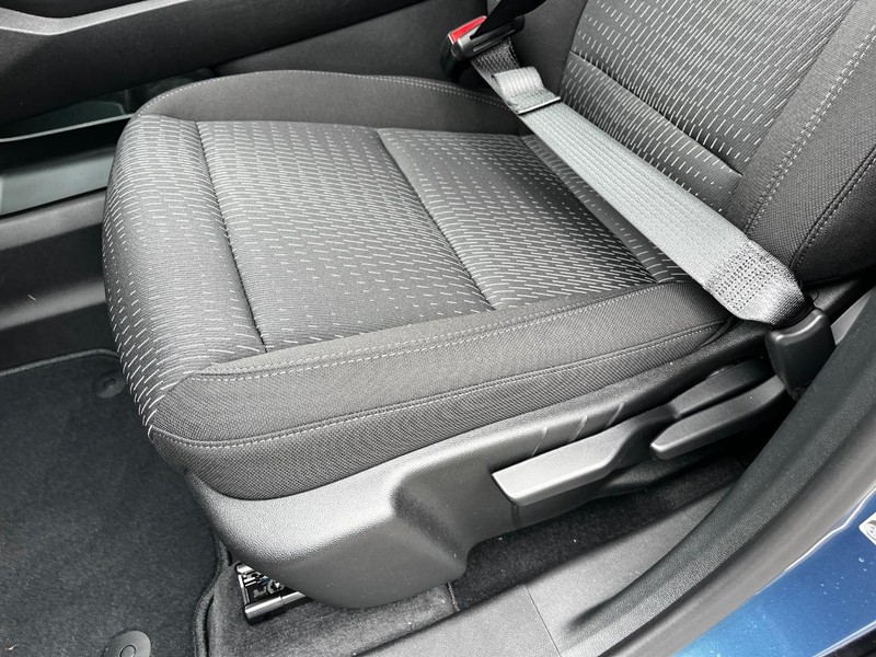 Chevrolet Equinox Vehicle Image 10