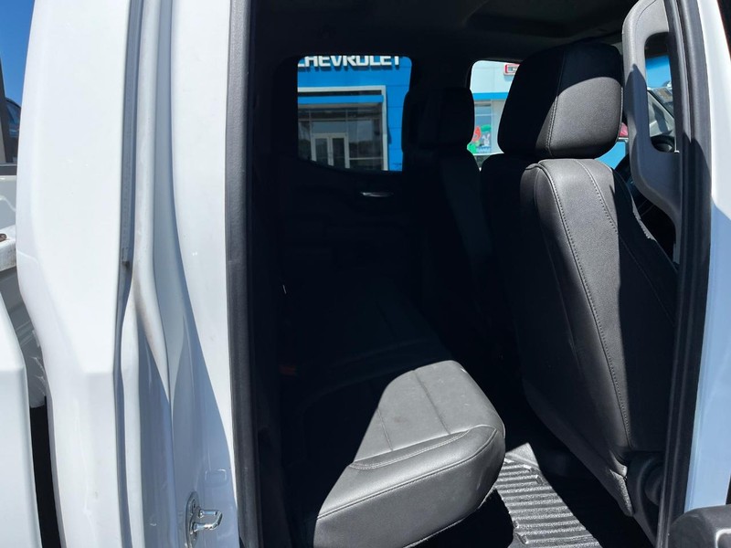 Chevrolet Silverado 1500 Vehicle Image 10