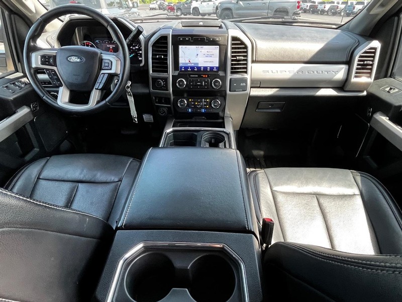 Ford Super Duty F-450 DRW Vehicle Image 11