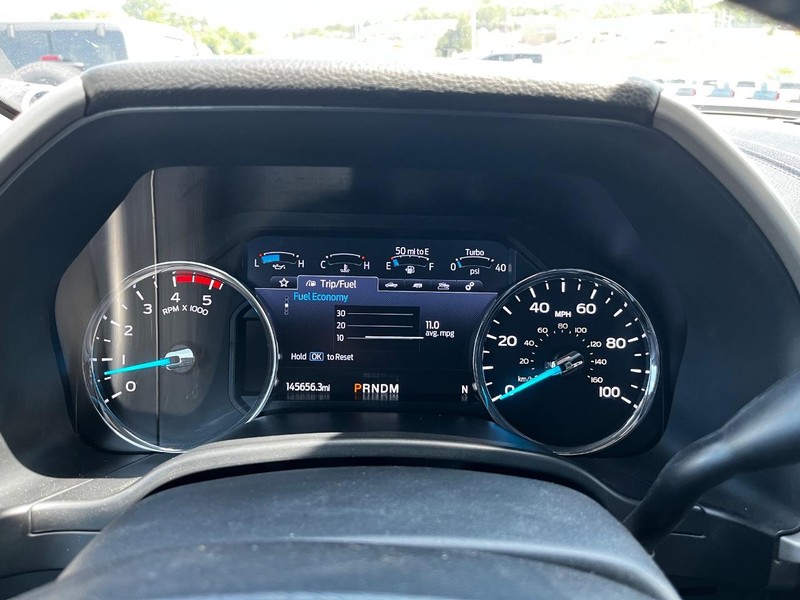 Ford Super Duty F-450 DRW Vehicle Image 19
