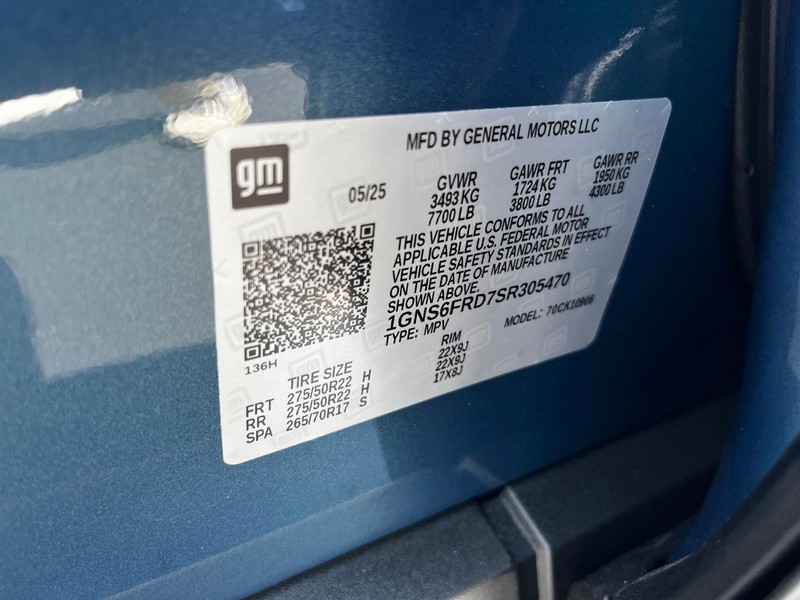 Chevrolet Suburban Vehicle Image 20