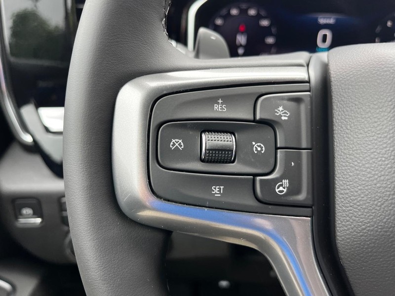 Chevrolet Silverado 1500 Vehicle Image 12