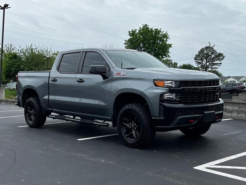 Chevrolet Silverado 1500 Vehicle Image 02