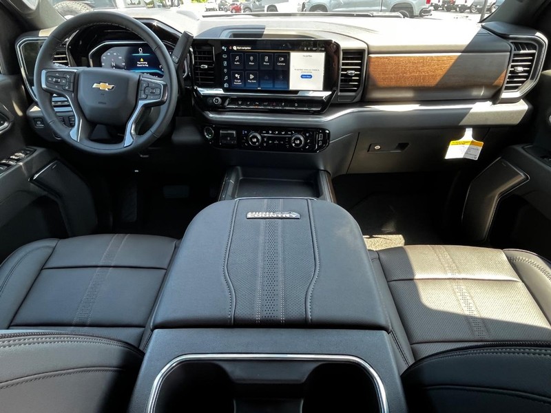 Chevrolet Silverado 2500HD Vehicle Image 07