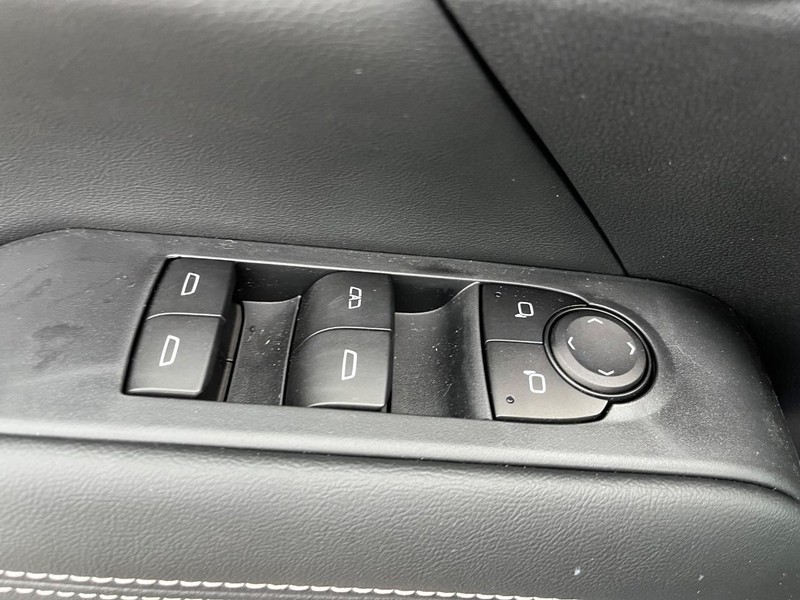 GMC Terrain Vehicle Image 09