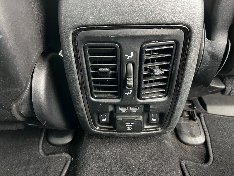 Dodge Durango Vehicle Image 12