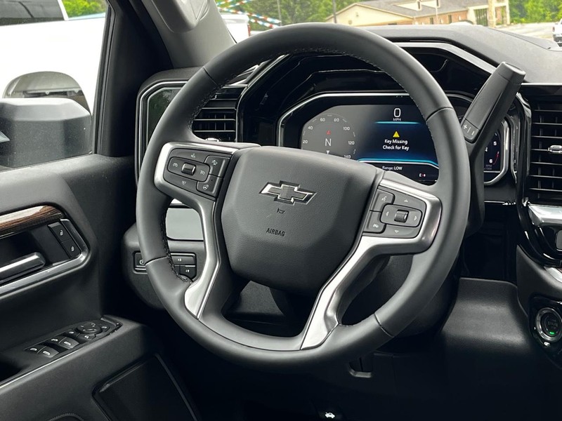 Chevrolet Silverado 2500HD Vehicle Image 07