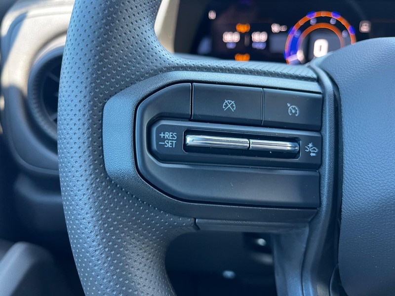 Chevrolet Colorado Vehicle Image 11