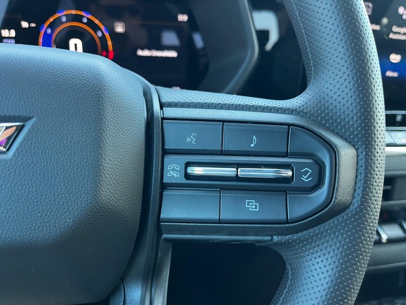 Chevrolet Colorado Vehicle Image 12