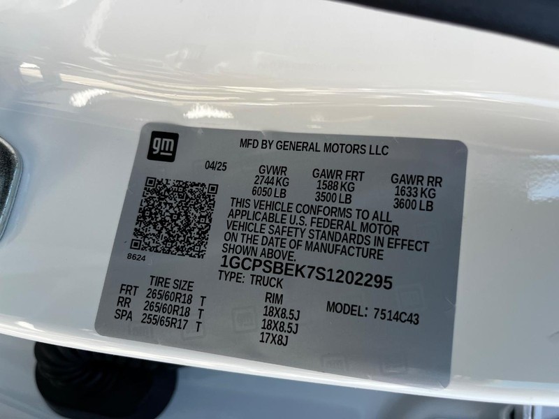 Chevrolet Colorado Vehicle Image 16