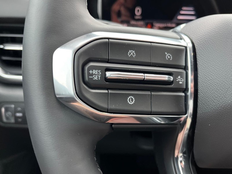 GMC Terrain Vehicle Image 11