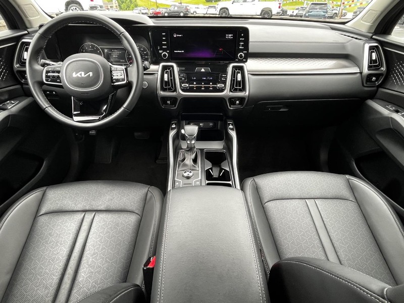Kia Sorento Vehicle Image 12