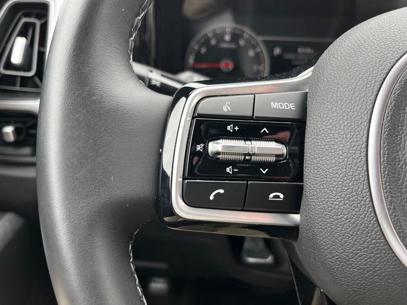 Kia Sorento Vehicle Image 17