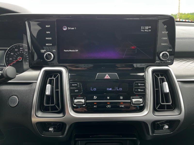 Kia Sorento Vehicle Image 22