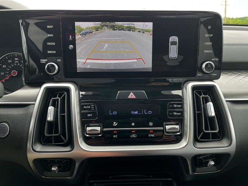 Kia Sorento Vehicle Image 23