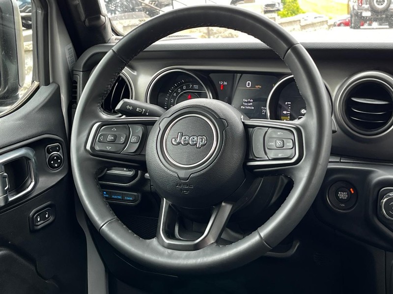 Jeep Wrangler 4xe Vehicle Image 12