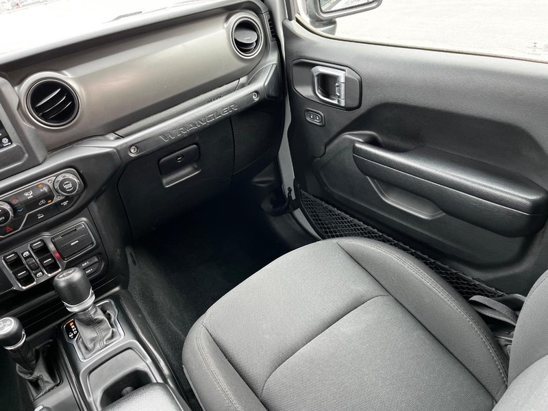 Jeep Wrangler 4xe Vehicle Image 13