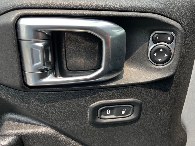 Jeep Wrangler 4xe Vehicle Image 14