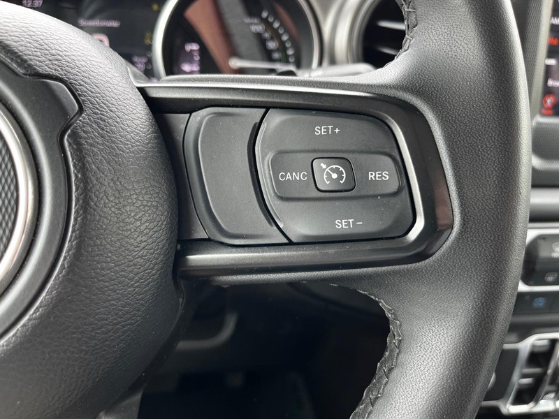 Jeep Wrangler 4xe Vehicle Image 17