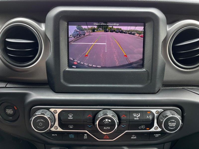 Jeep Wrangler 4xe Vehicle Image 21