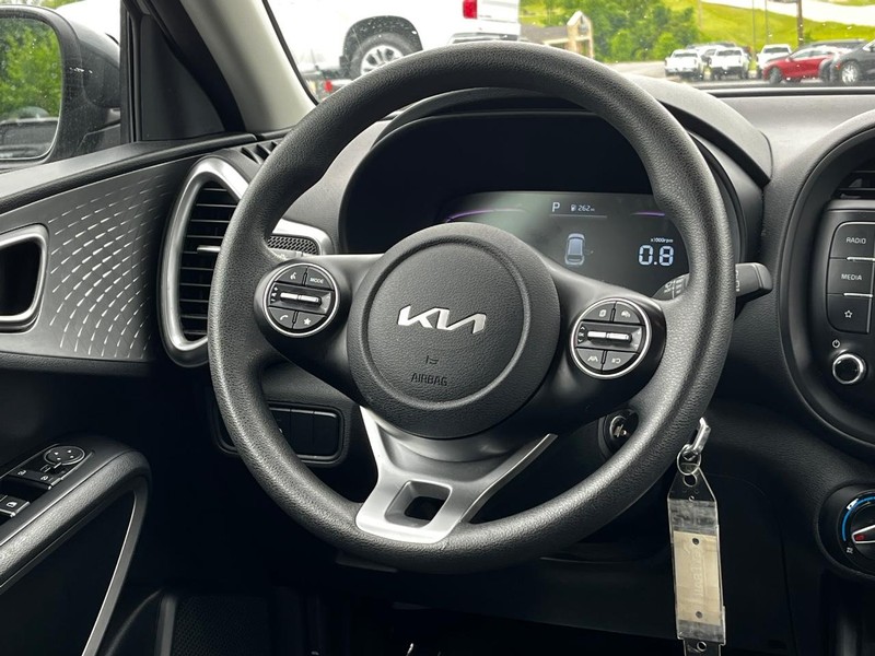 Kia Soul Vehicle Image 12