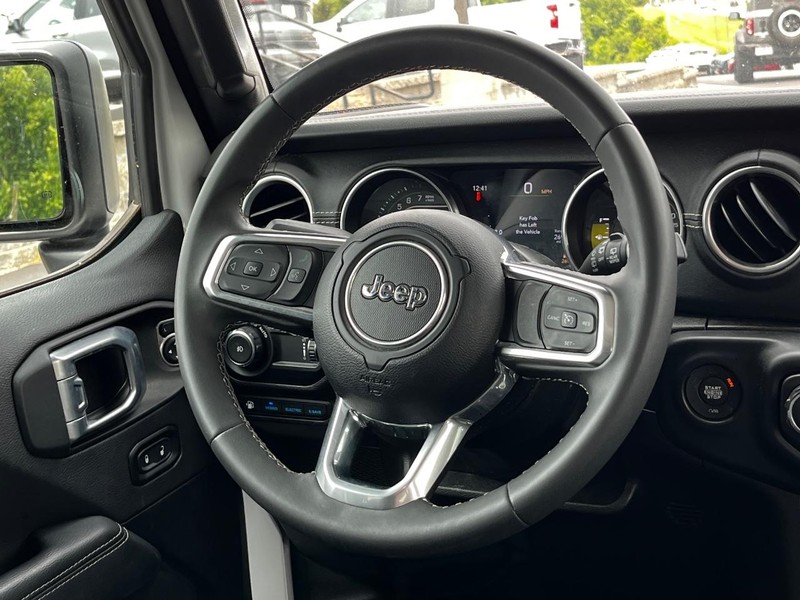Jeep Wrangler 4xe Vehicle Image 12