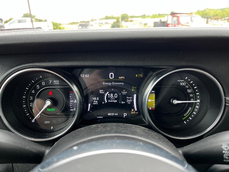 Jeep Wrangler 4xe Vehicle Image 18