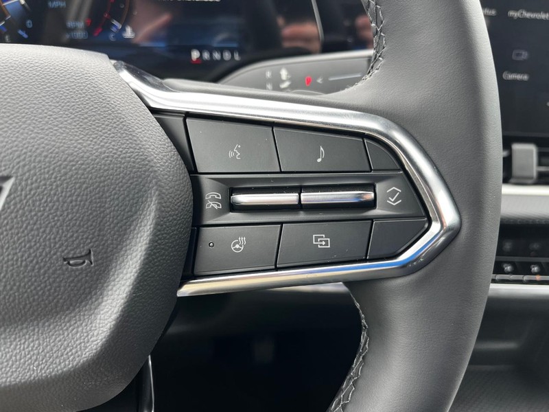 Chevrolet Equinox Vehicle Image 12