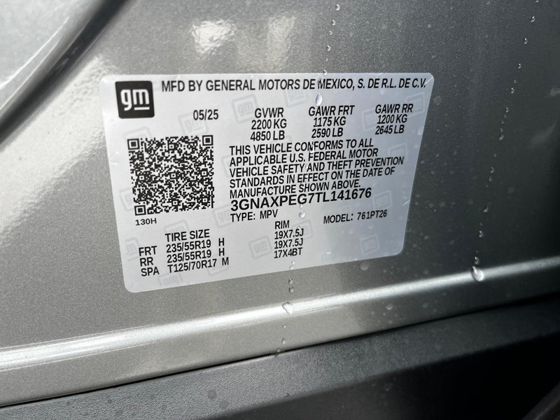 Chevrolet Equinox Vehicle Image 16