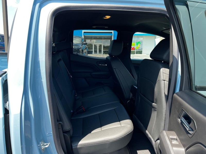 Chevrolet Colorado Vehicle Image 05