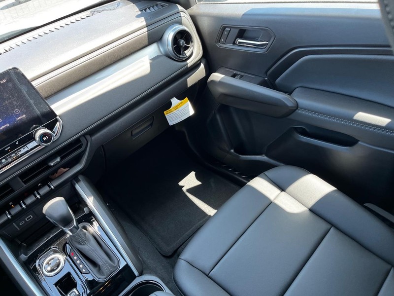 Chevrolet Colorado Vehicle Image 08