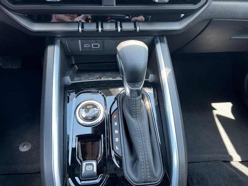 Chevrolet Colorado Vehicle Image 14