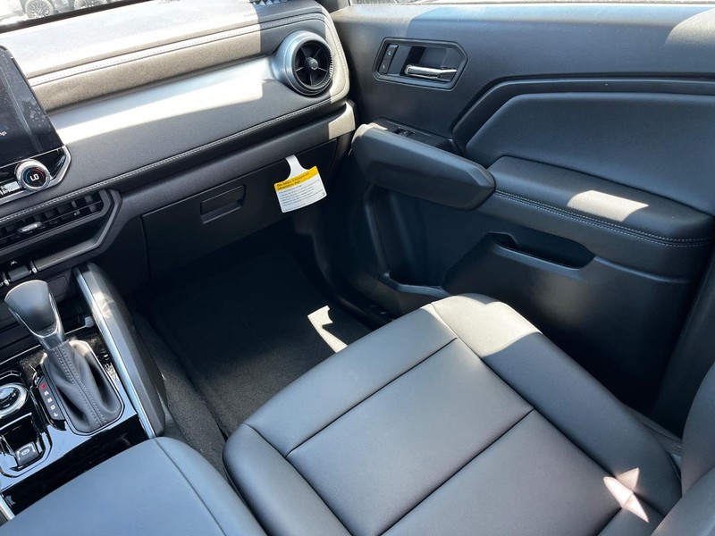 Chevrolet Colorado Vehicle Image 08
