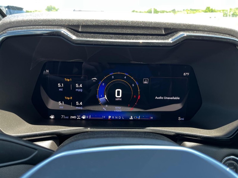 Chevrolet Colorado Vehicle Image 13