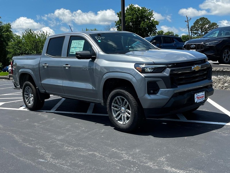 Chevrolet Colorado Vehicle Image 02