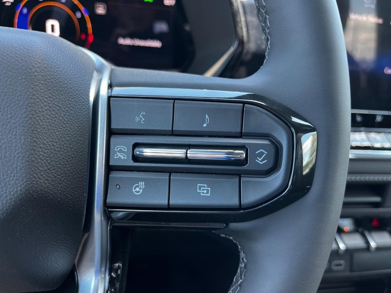 Chevrolet Colorado Vehicle Image 12