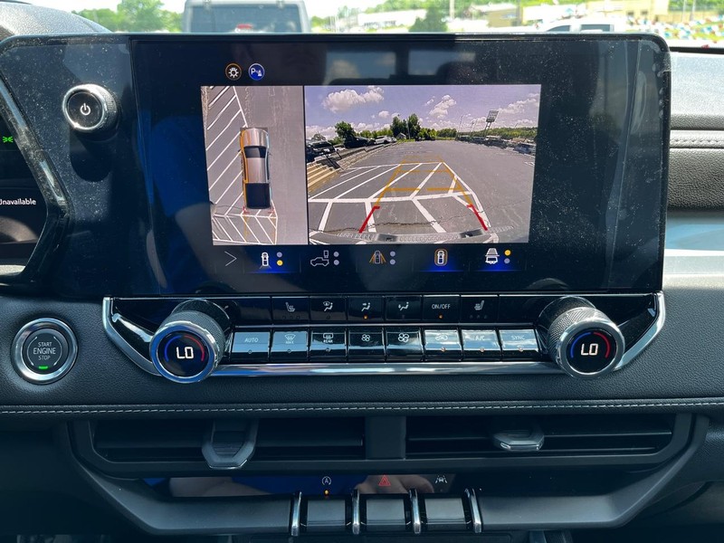 Chevrolet Colorado Vehicle Image 16