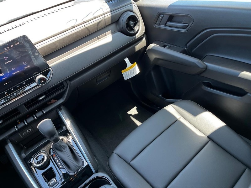 Chevrolet Colorado Vehicle Image 08