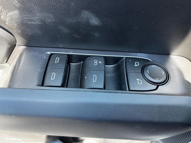 Chevrolet Colorado Vehicle Image 09