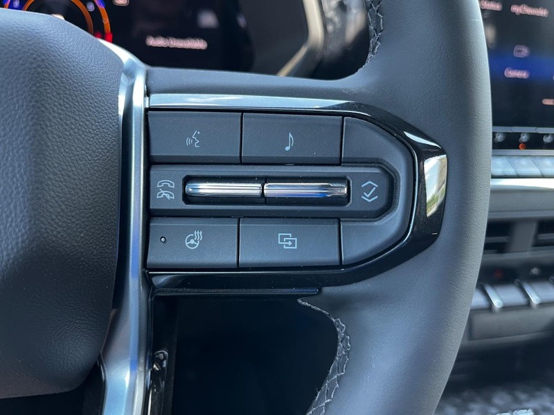 Chevrolet Colorado Vehicle Image 12