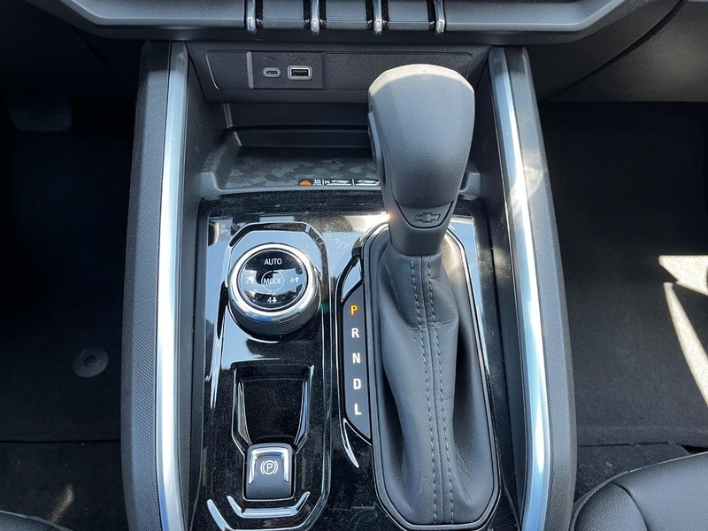 Chevrolet Colorado Vehicle Image 14