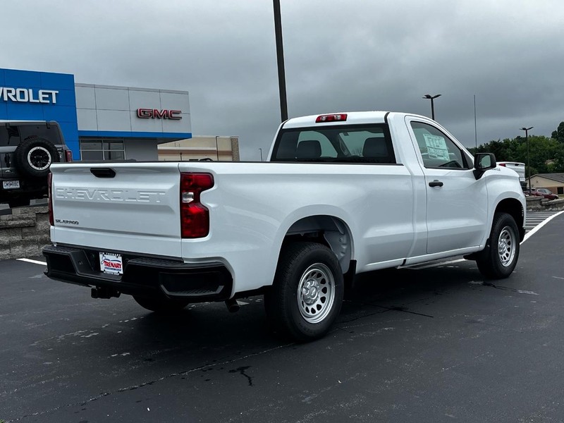 Chevrolet Silverado 1500 Vehicle Image 04