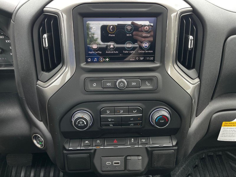 Chevrolet Silverado 1500 Vehicle Image 09