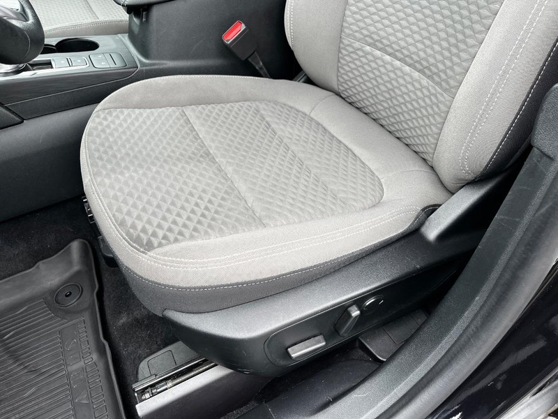 Ford Escape Vehicle Image 15