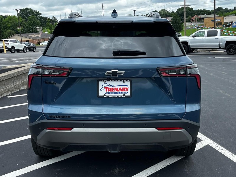 Chevrolet Equinox Vehicle Image 04