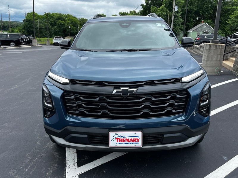 Chevrolet Equinox Vehicle Image 09