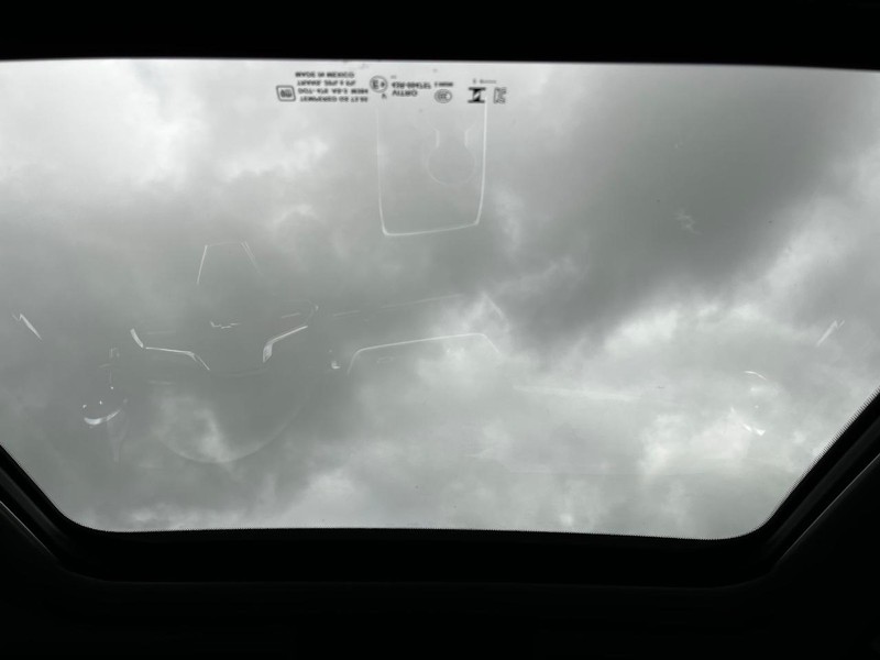Chevrolet Equinox Vehicle Image 11