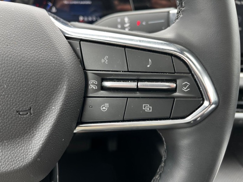Chevrolet Equinox Vehicle Image 18