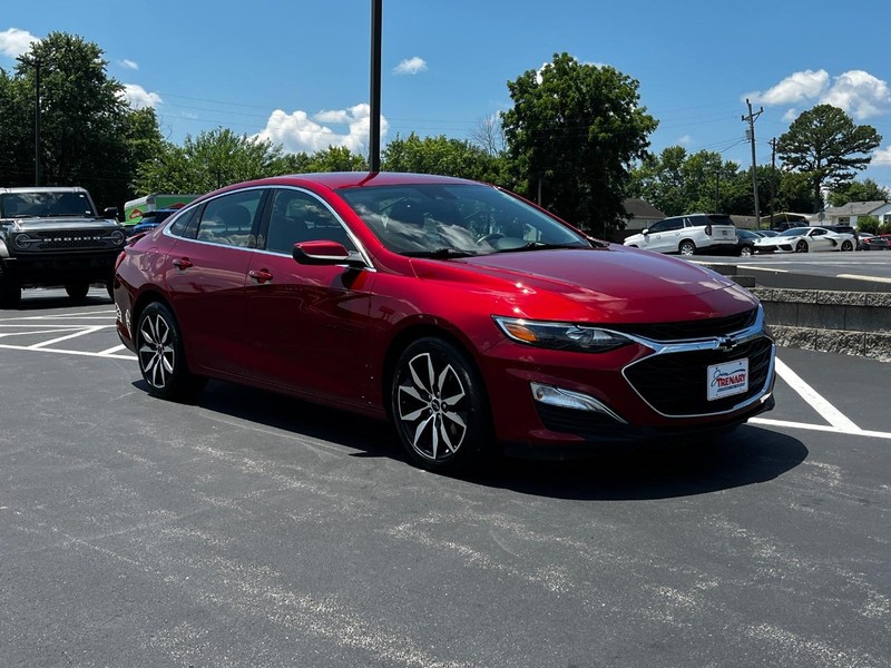 Chevrolet Malibu Vehicle Image 02